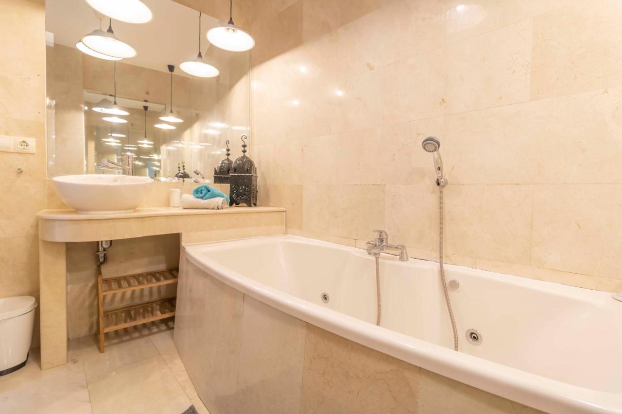House -Rooftop&Jacuzzi -StayinSevilla Eksteriør bilde