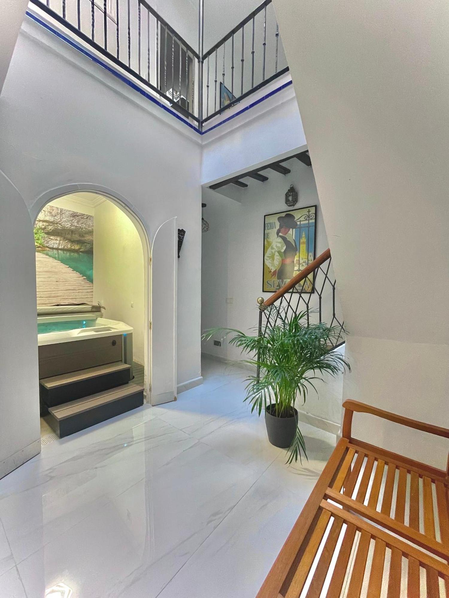 House -Rooftop&Jacuzzi -StayinSevilla Eksteriør bilde